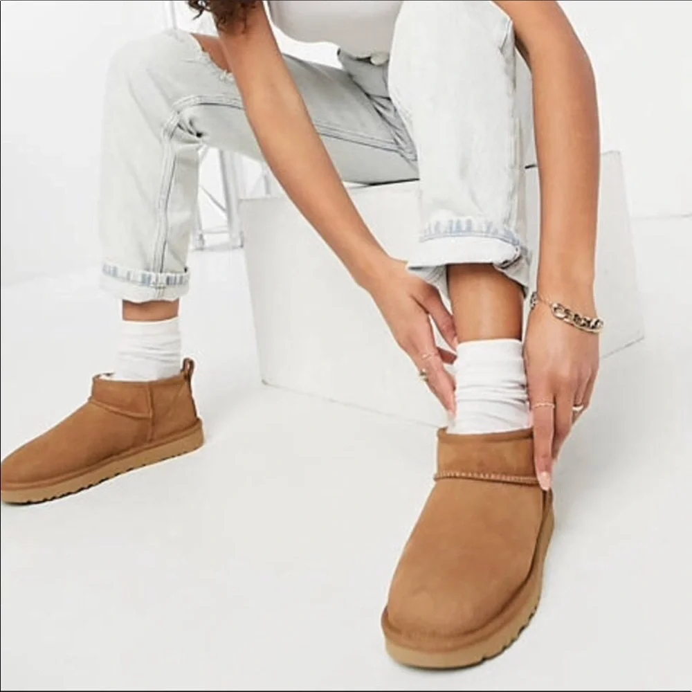 UGG CLASSIC ULTRA MINI boots